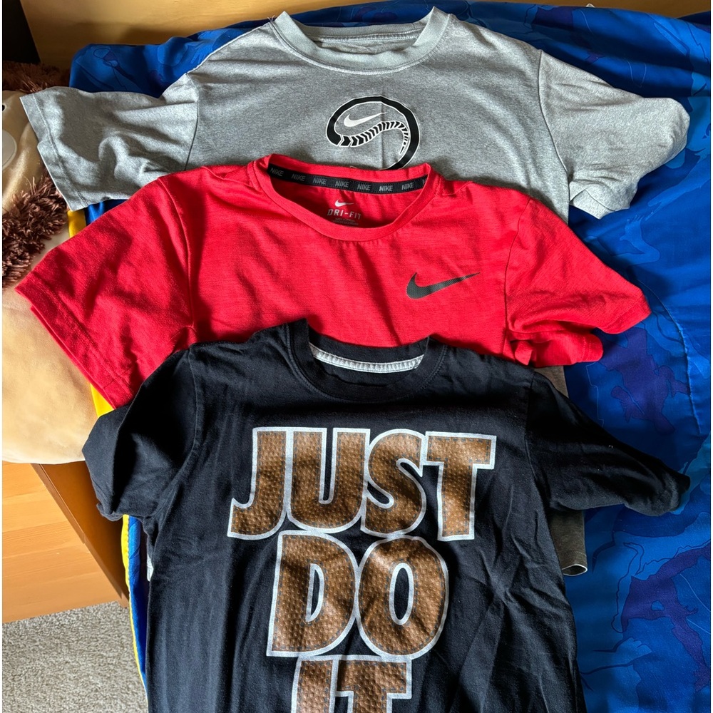 Boys Nike t-shirts